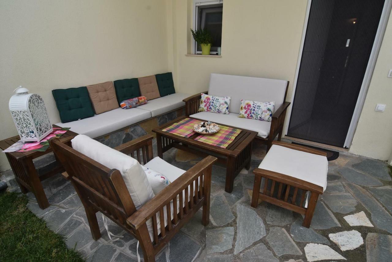Our Little Paradise ! Nikiti ! Bagian luar foto