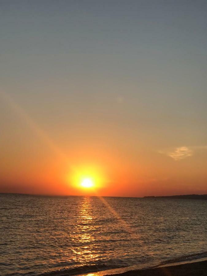 Our Little Paradise ! Nikiti ! Bagian luar foto
